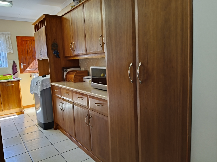 3 Bedroom Property for Sale in Wavecrest Eastern Cape